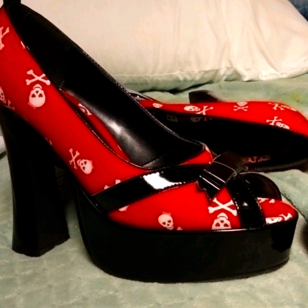 Ellie Heels